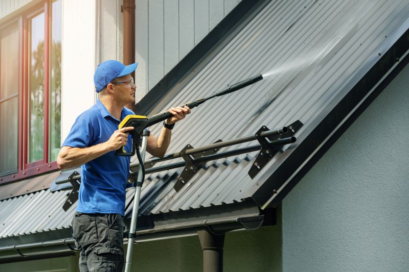 Roof Power Washing Service